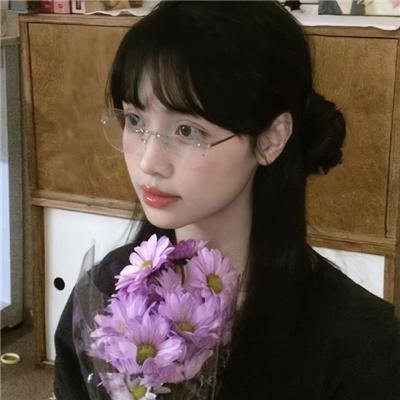 泥娃娃海报